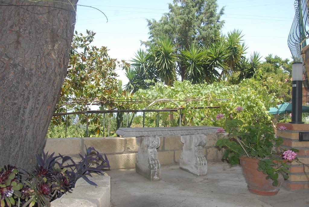 B&B Villa Zia Febronia Patti Exterior foto